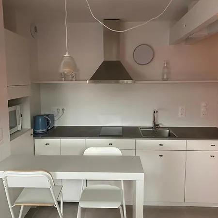 Apartament Lestal *